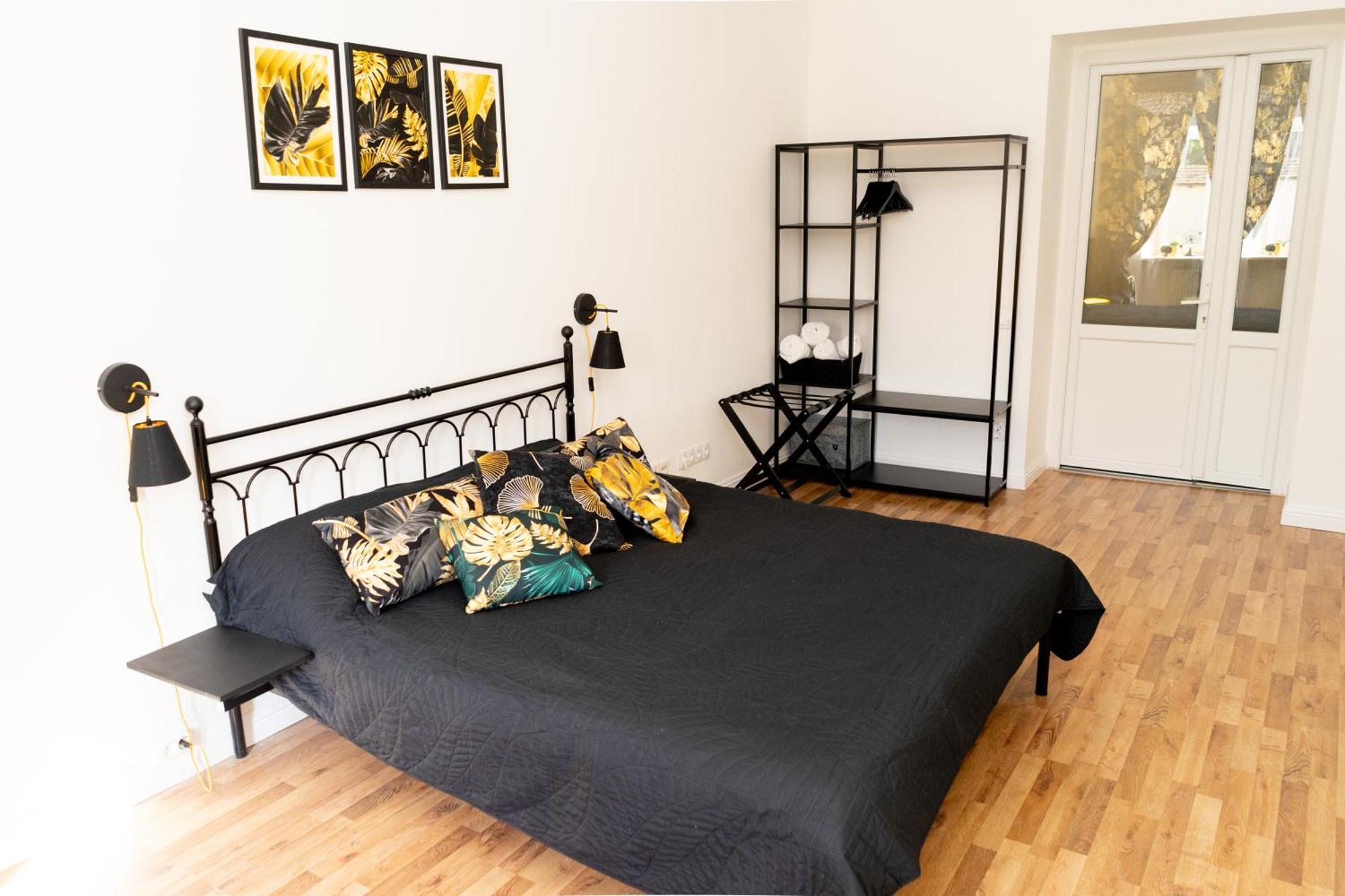 Charming Apartments In The Heart Of Lviv - Valova, Nasypna Str Dış mekan fotoğraf